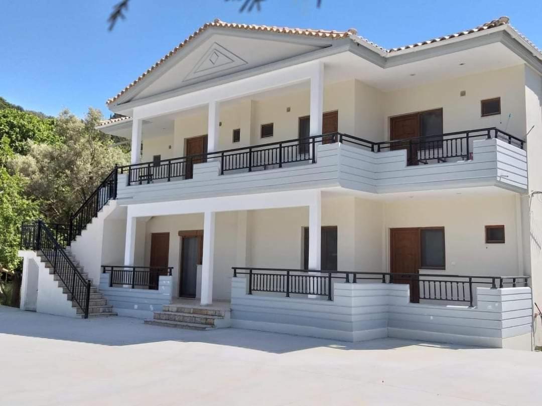 ואסיליקי Chris Studios מראה חיצוני תמונה